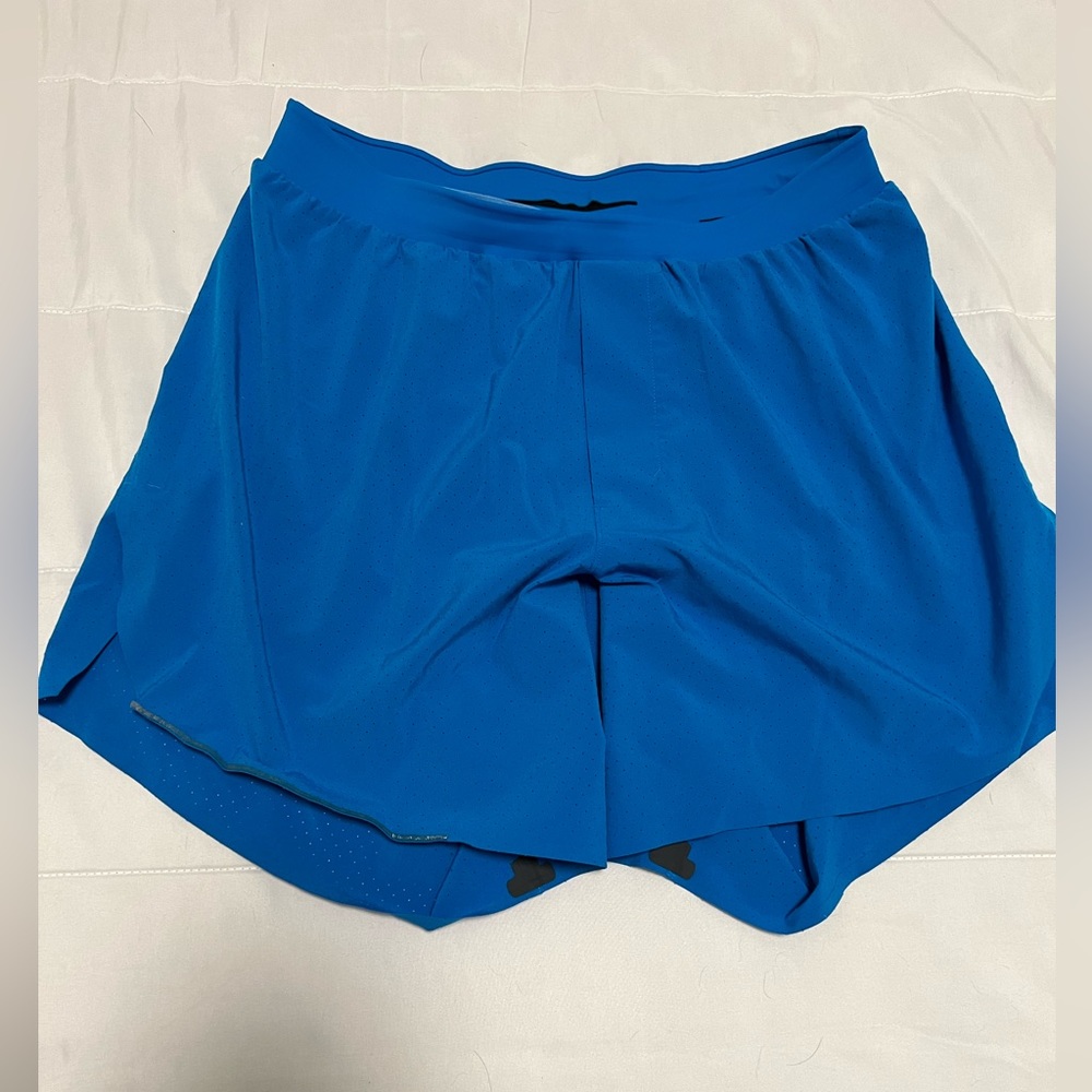Fast and free running short